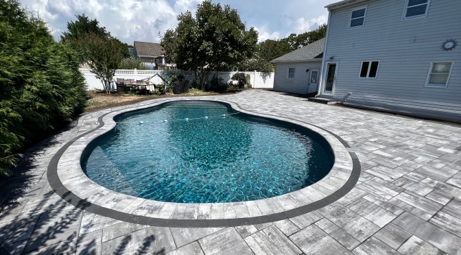 Cambridge Paver Pool Patio – XL Smooth – Lindenhurst, NY 11757 –  #stonecreationsoflongisland #lindenhurst #pool #patios